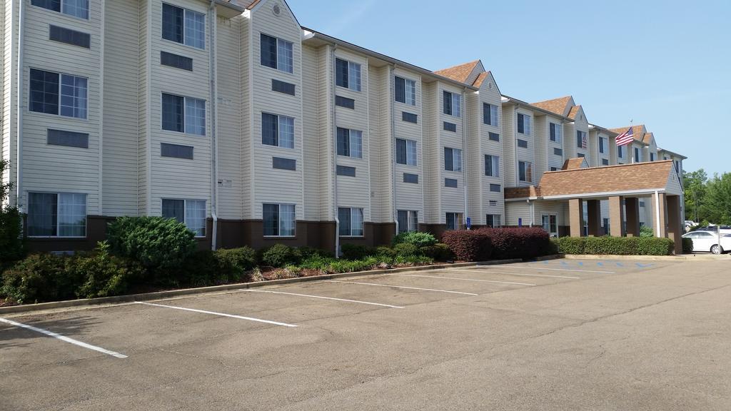 Microtel Inn & Suites By Wyndham Starkville Exterior foto